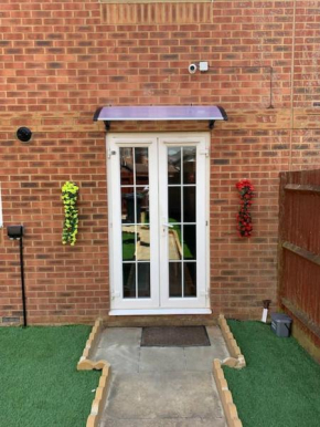 Newly refurbished 5 Bedroom House